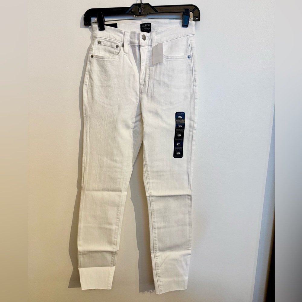 J Crew Outlet Signature High Waisted White Jean, size 25.